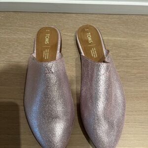 Toms slip on women’s size 9